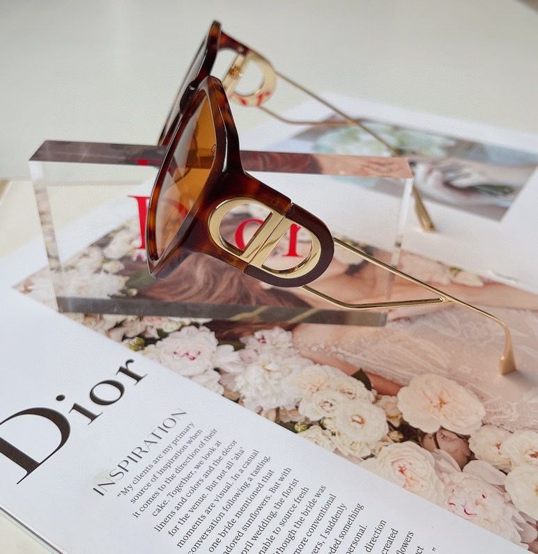 Dior Sunglass AAA 062